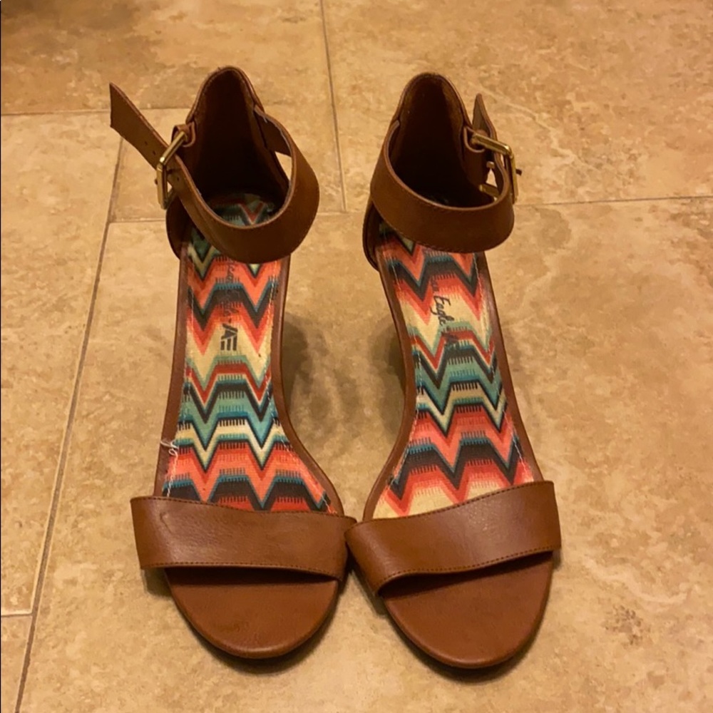 American Eagle Wedges
